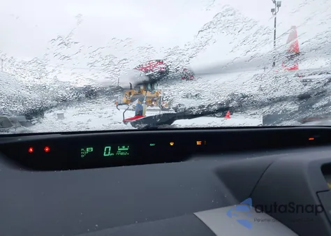 2008 Toyota Prius z USA, uszkodzony, nr VIN JTDKB20UX83350473